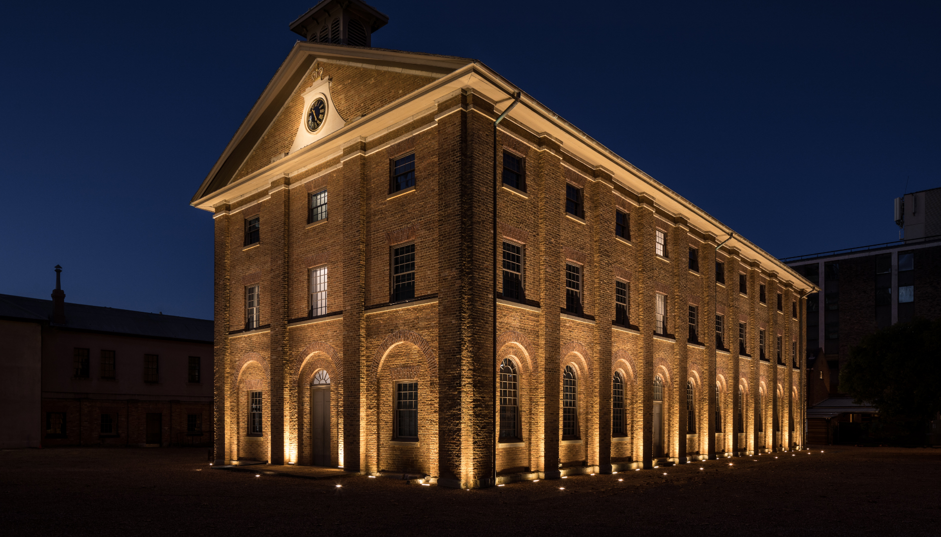 Iguzzini Hyde Barracks-4