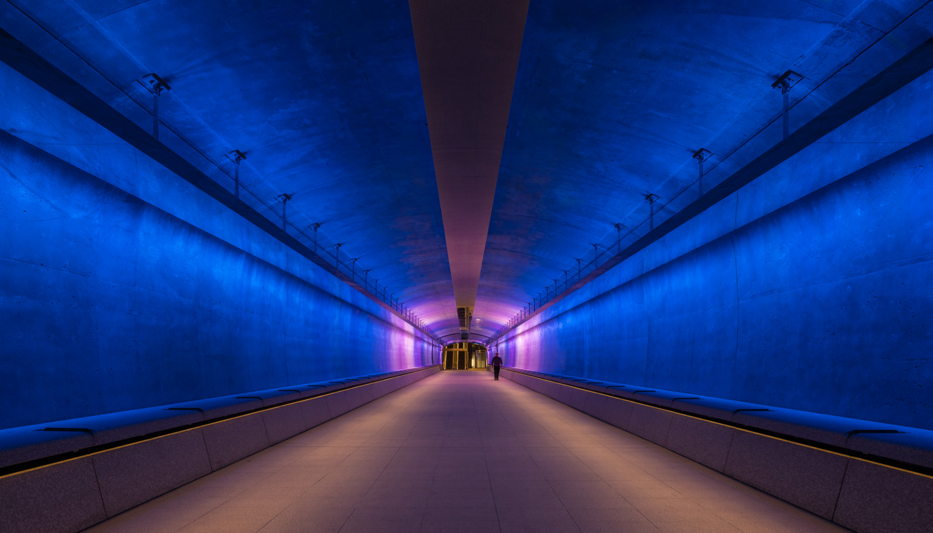 Metro Tunnel iGuzzini-1